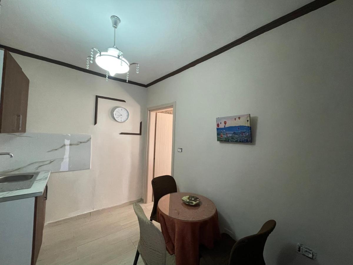 Central Cozy Apartment Old Train Station Tirana Exterior foto